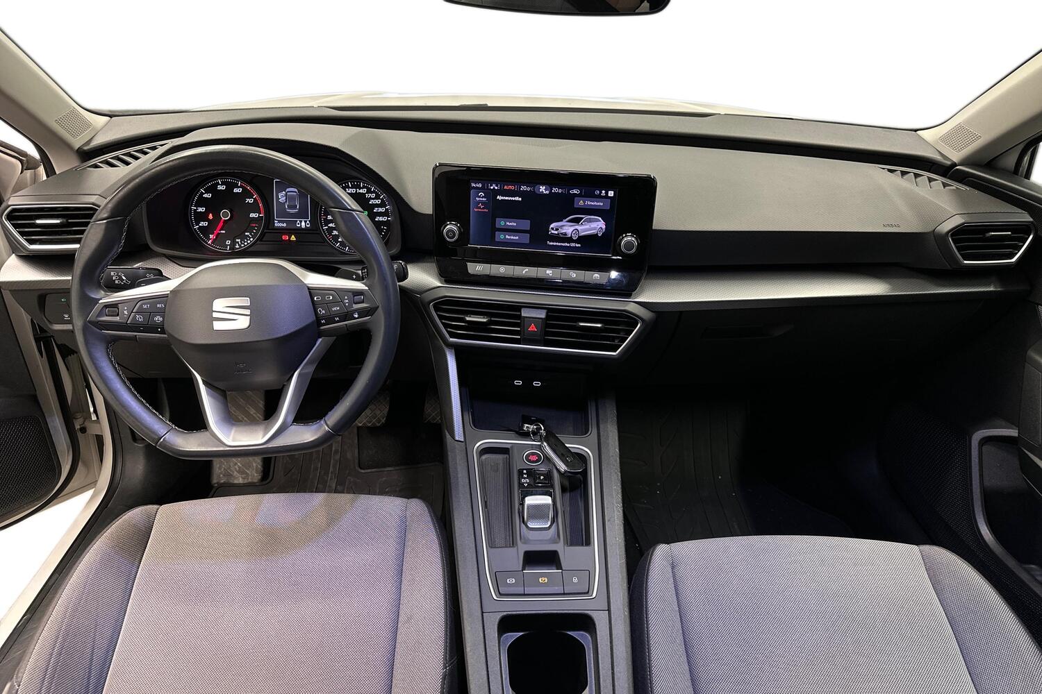 SEAT Leon Sportstourer vaihtoauto