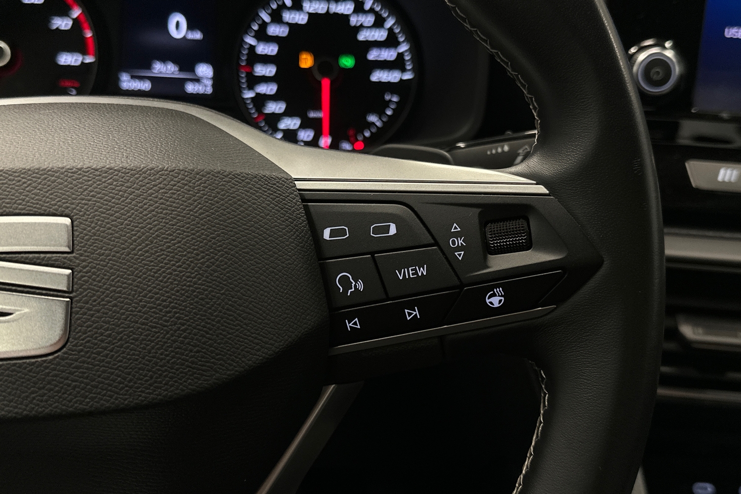 SEAT Leon Sportstourer vaihtoauto