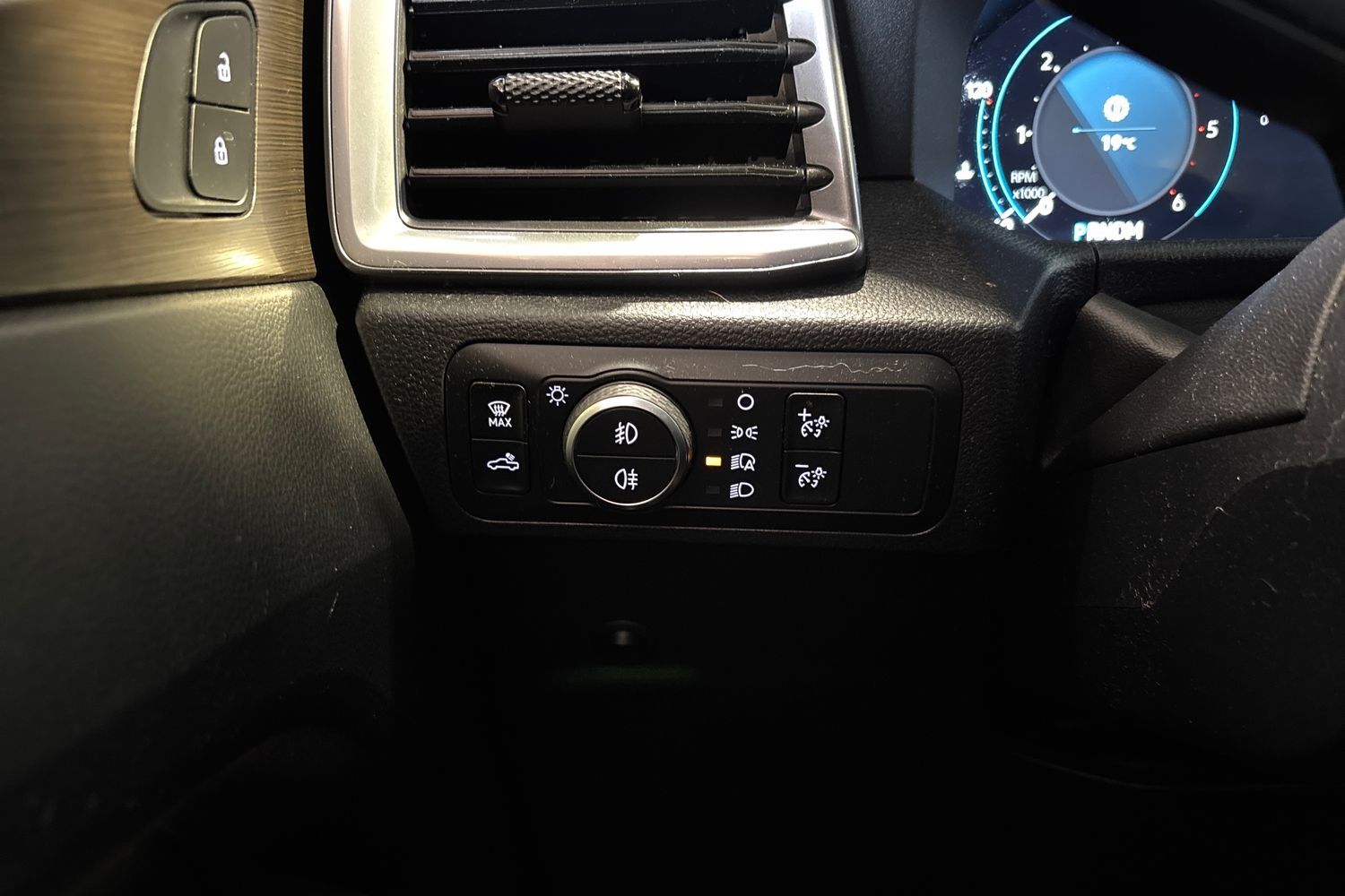 Volkswagen Amarok vaihtoauto