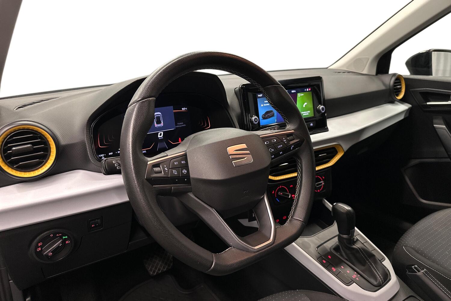 SEAT Arona vaihtoauto