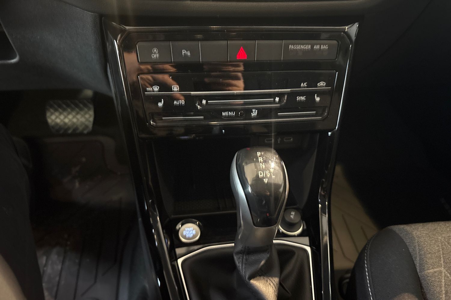 Volkswagen T-Cross vaihtoauto