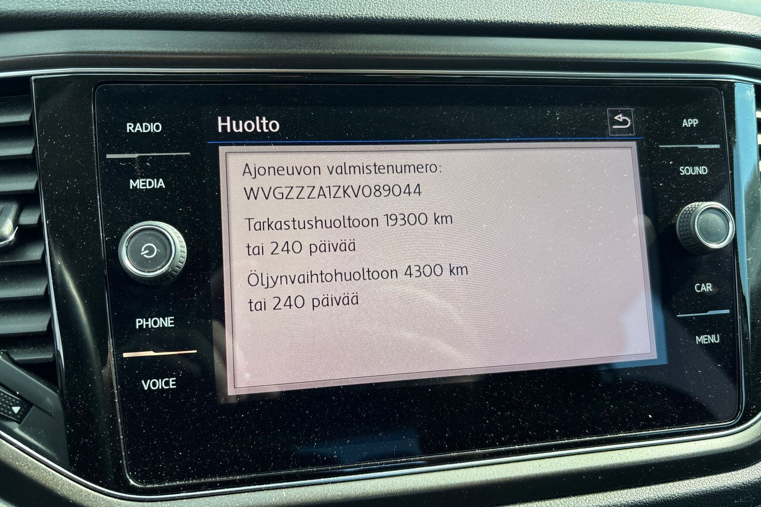 Volkswagen T-Roc vaihtoauto