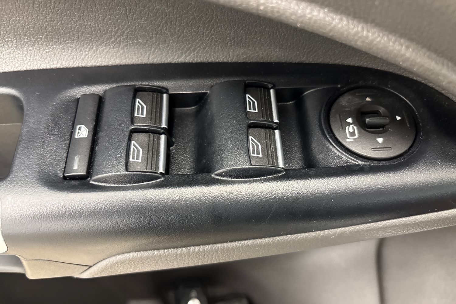 Ford Grand Tourneo Connect vaihtoauto