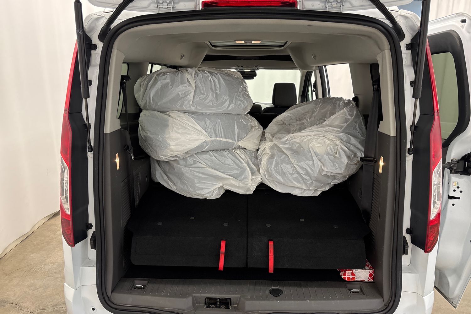 Ford Grand Tourneo Connect vaihtoauto
