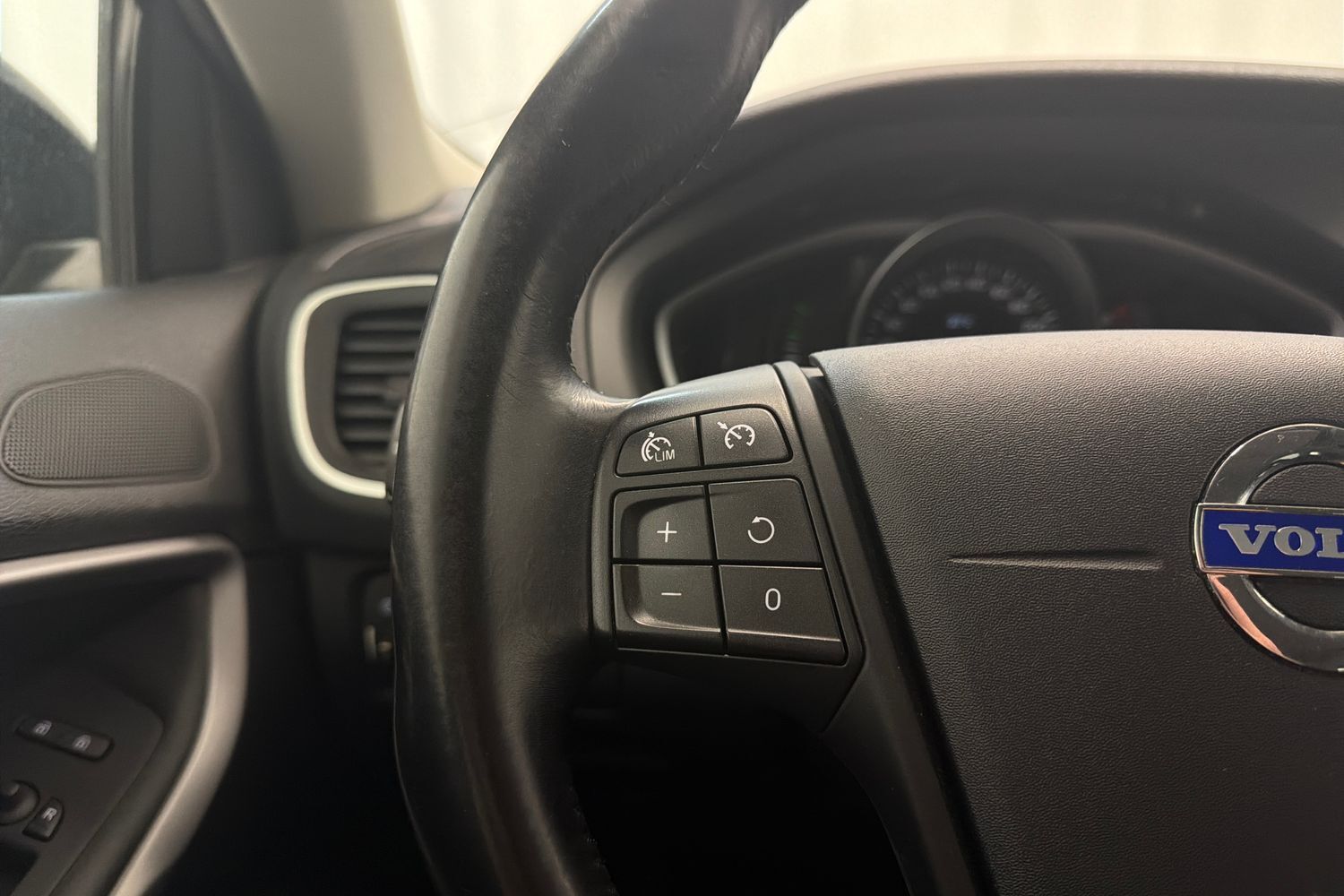 Volvo V40 vaihtoauto