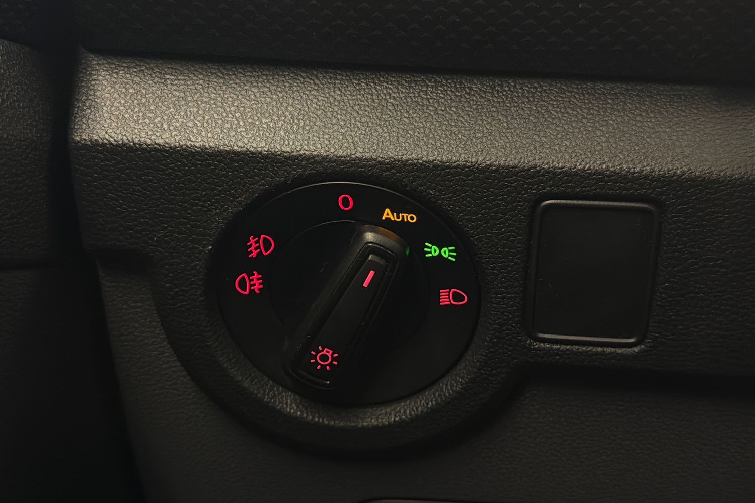 Volkswagen T-Cross vaihtoauto