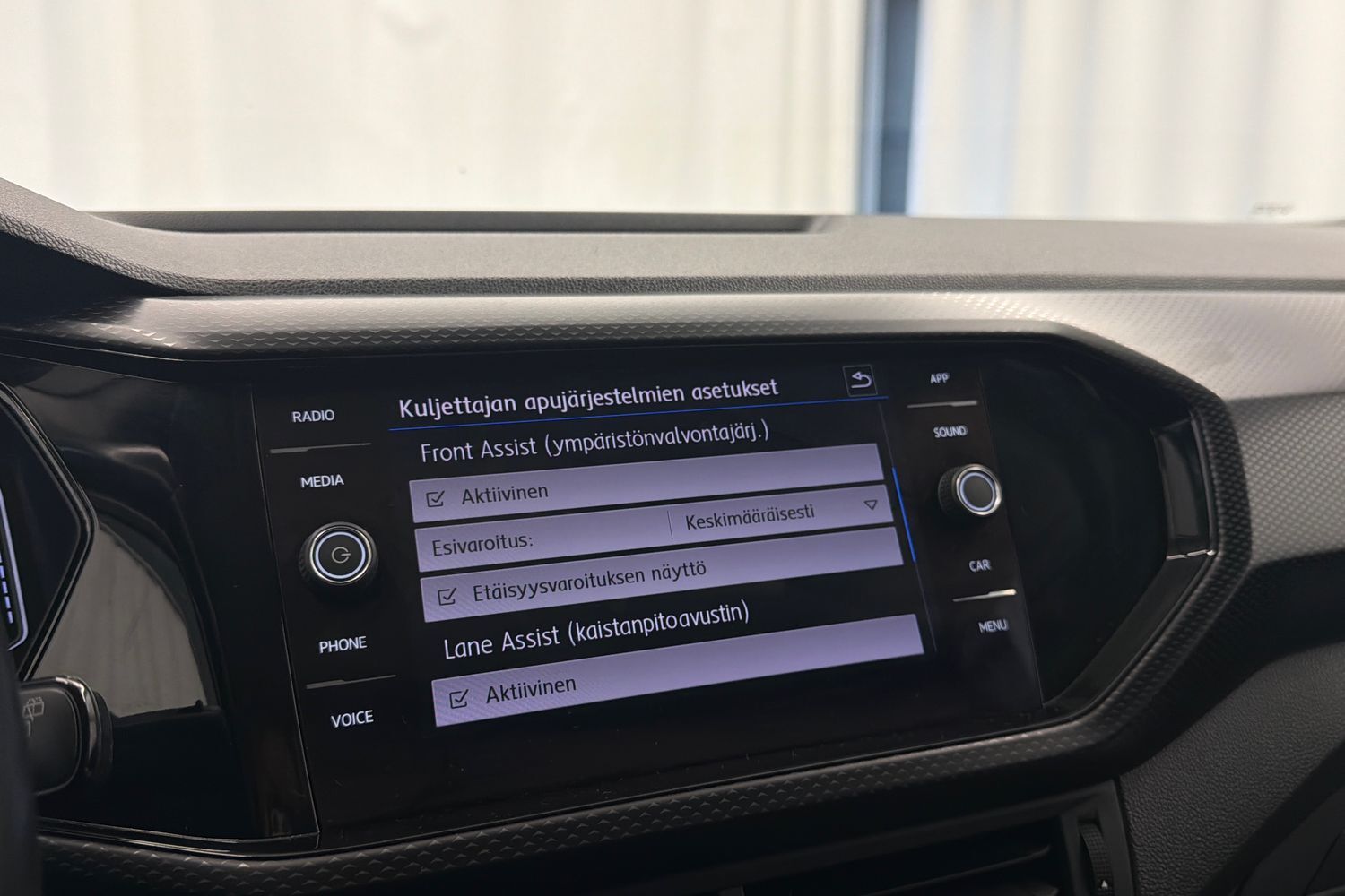 Volkswagen T-Cross vaihtoauto