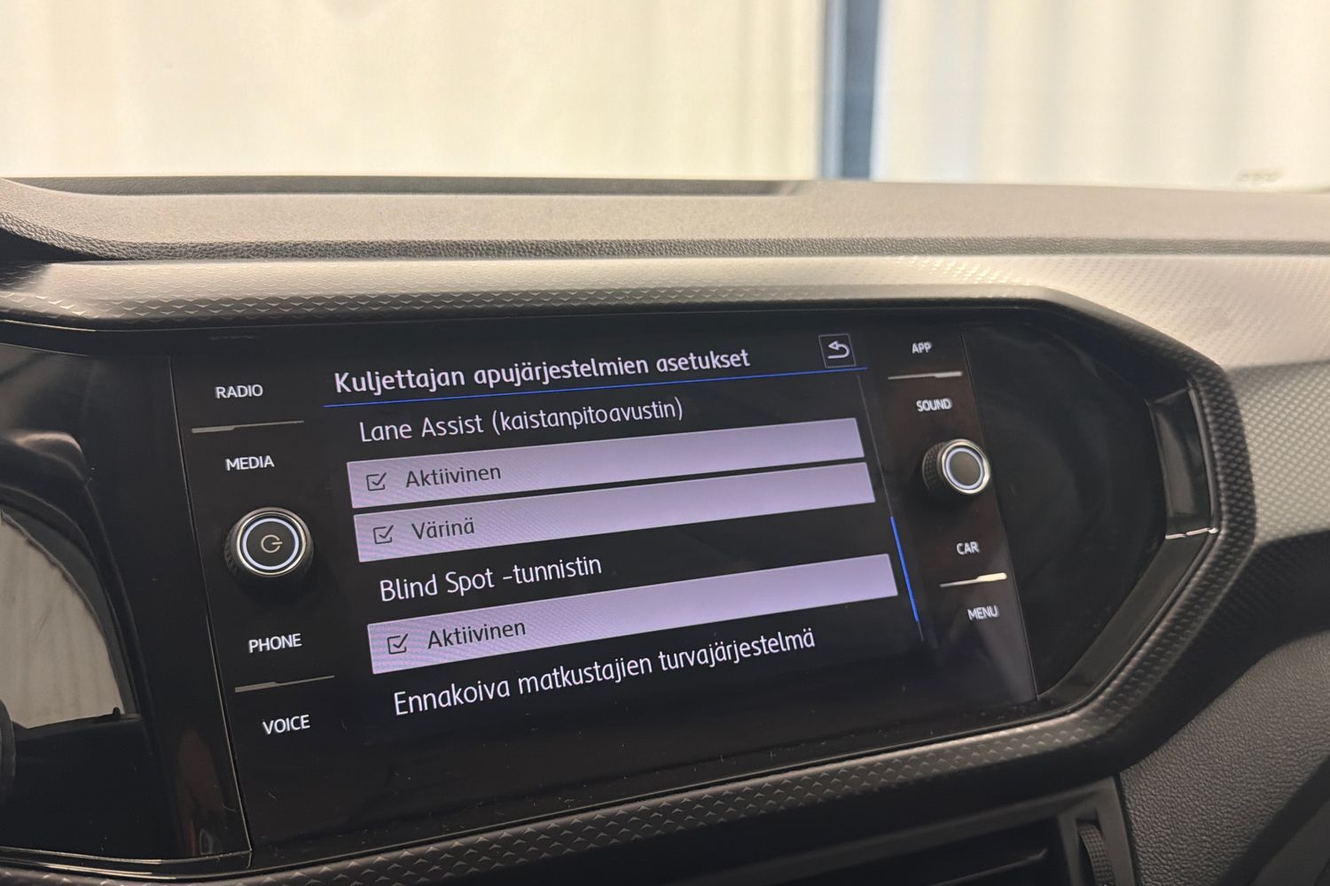 Volkswagen T-Cross vaihtoauto