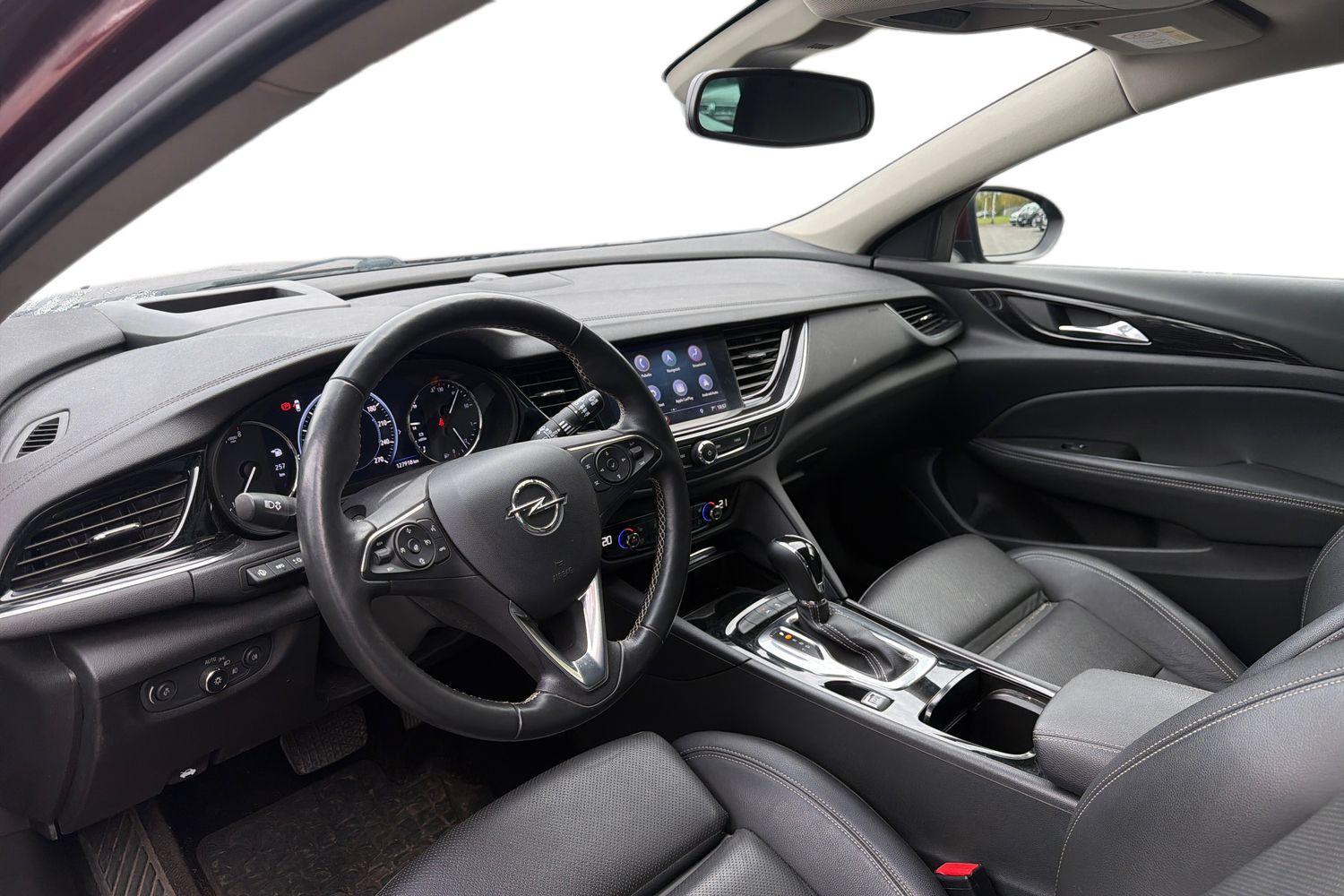 Opel Insignia vaihtoauto