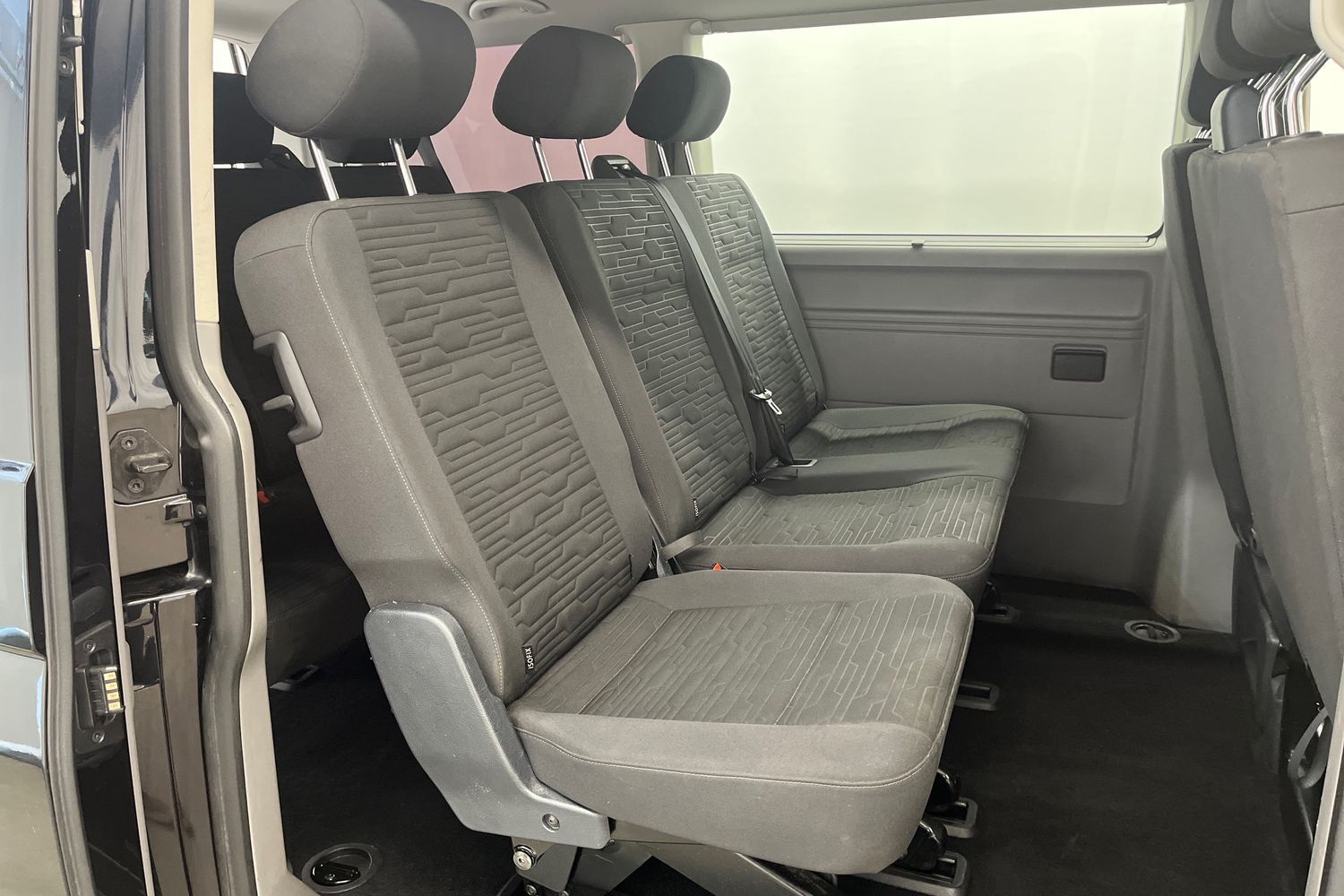 Volkswagen Caravelle vaihtoauto