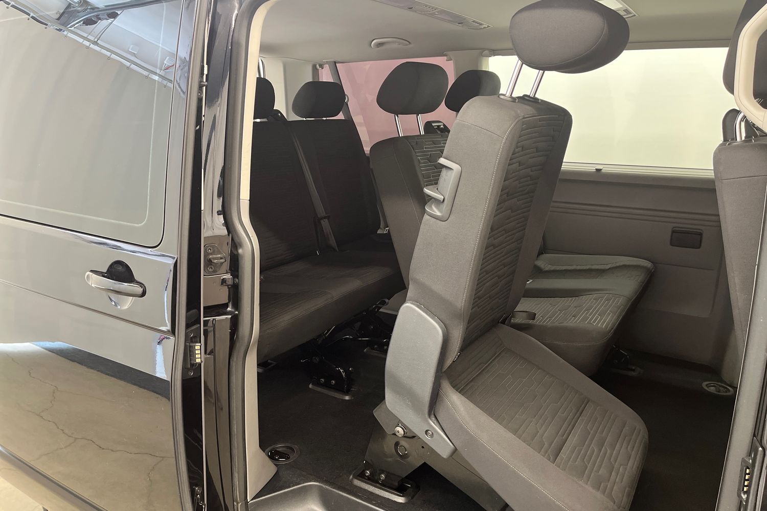 Volkswagen Caravelle vaihtoauto