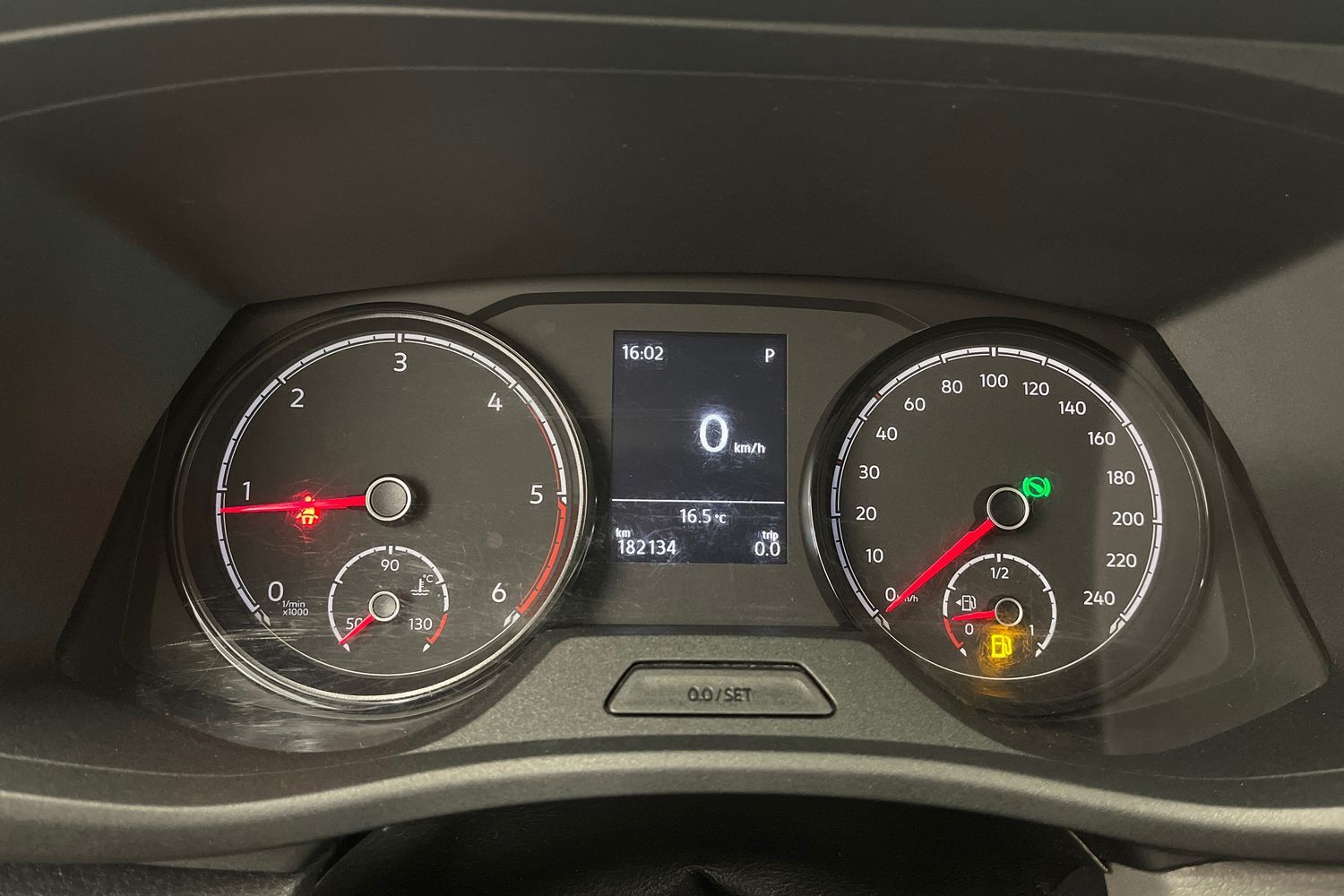 Volkswagen Caravelle vaihtoauto