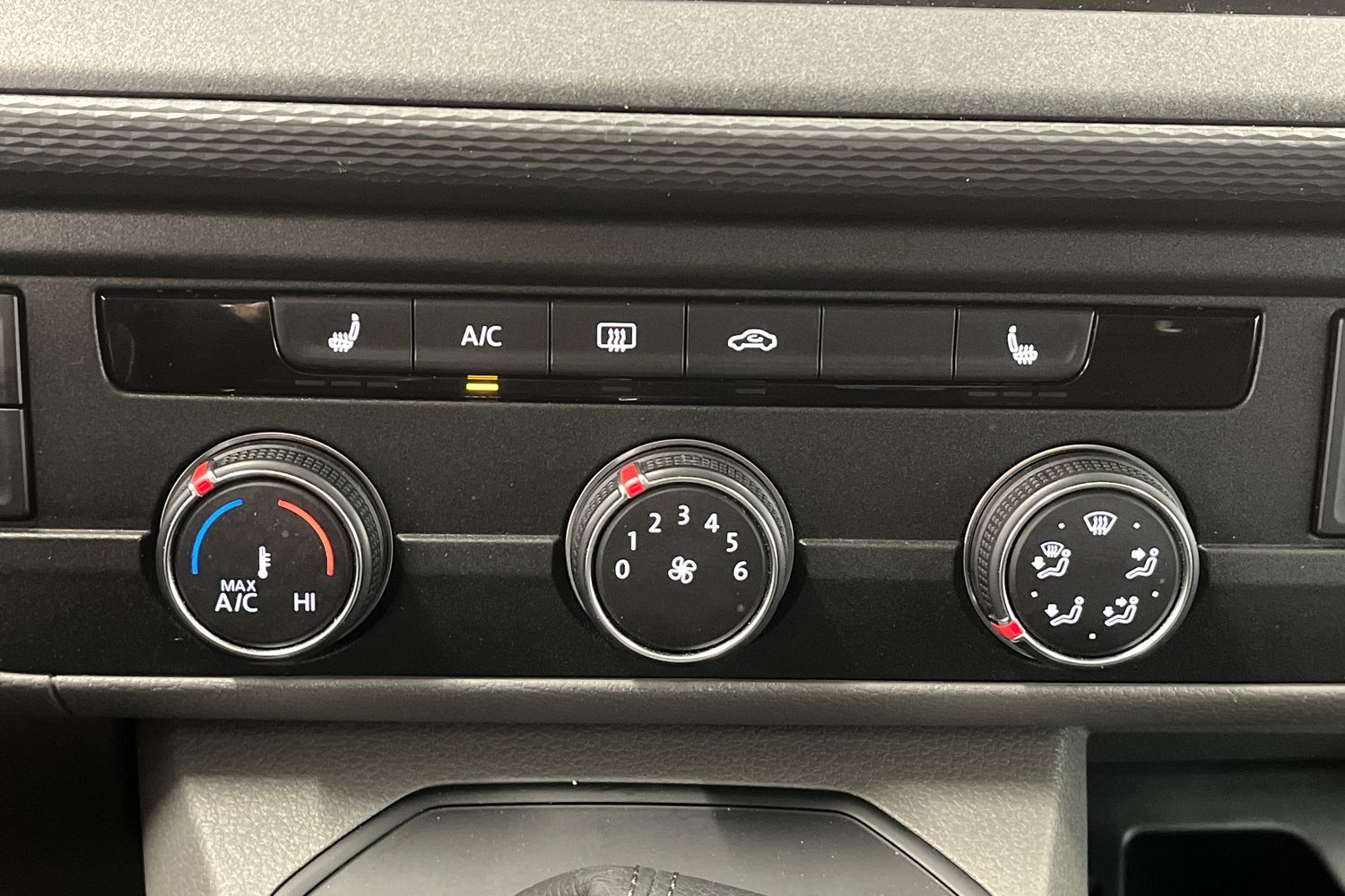 Volkswagen Caravelle vaihtoauto
