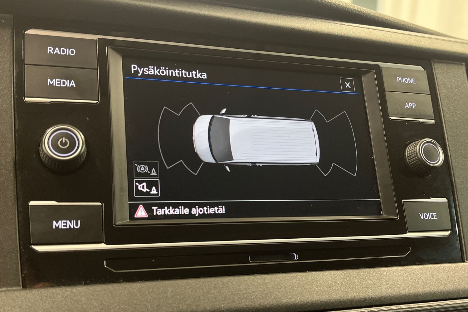 Volkswagen Caravelle vaihtoauto