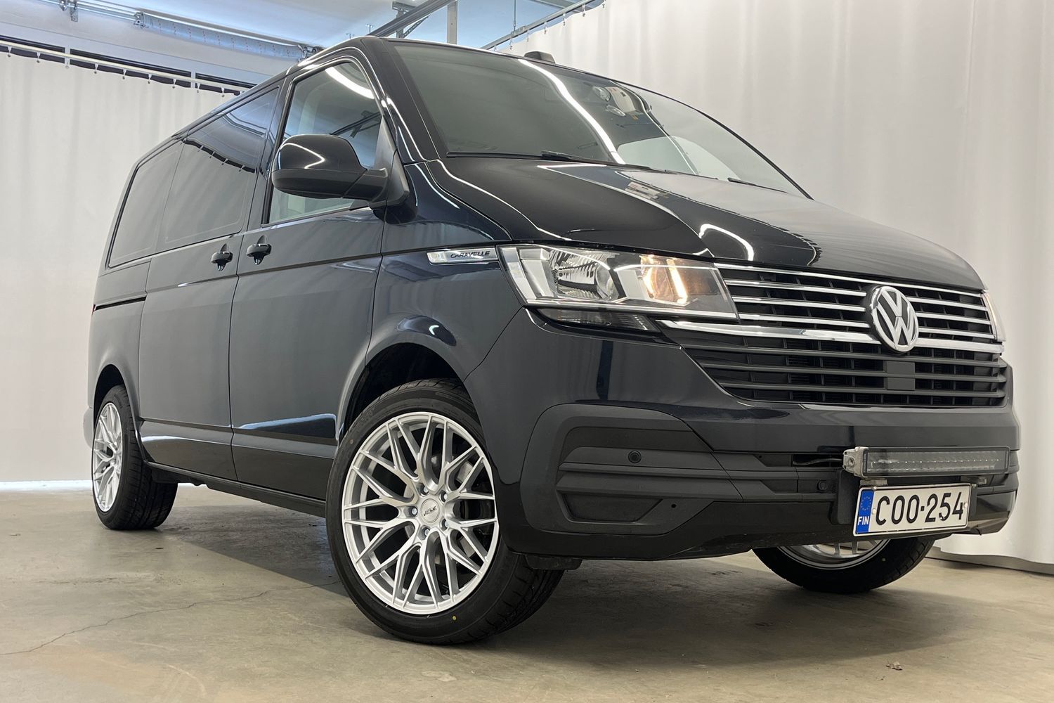 Volkswagen Caravelle vaihtoauto