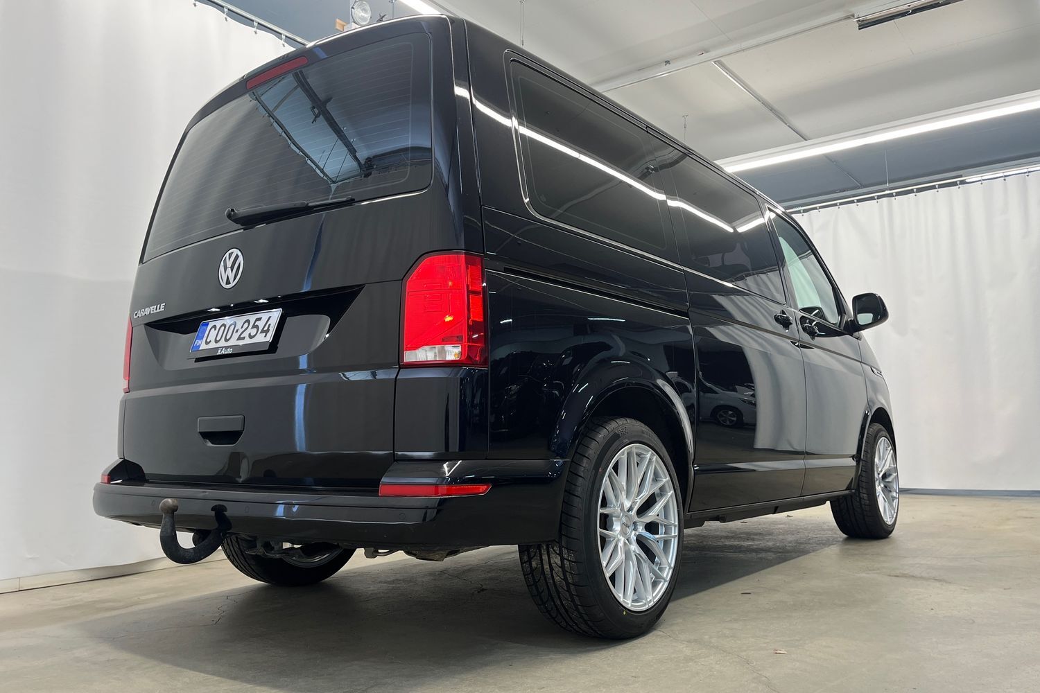Volkswagen Caravelle vaihtoauto