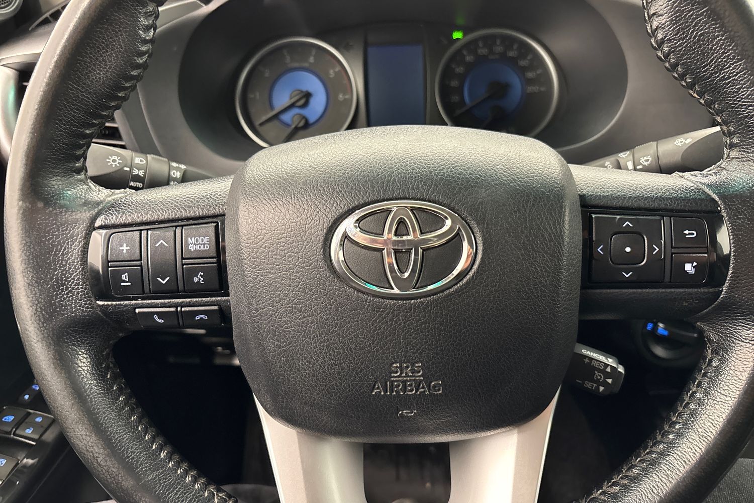 Toyota Hilux vaihtoauto