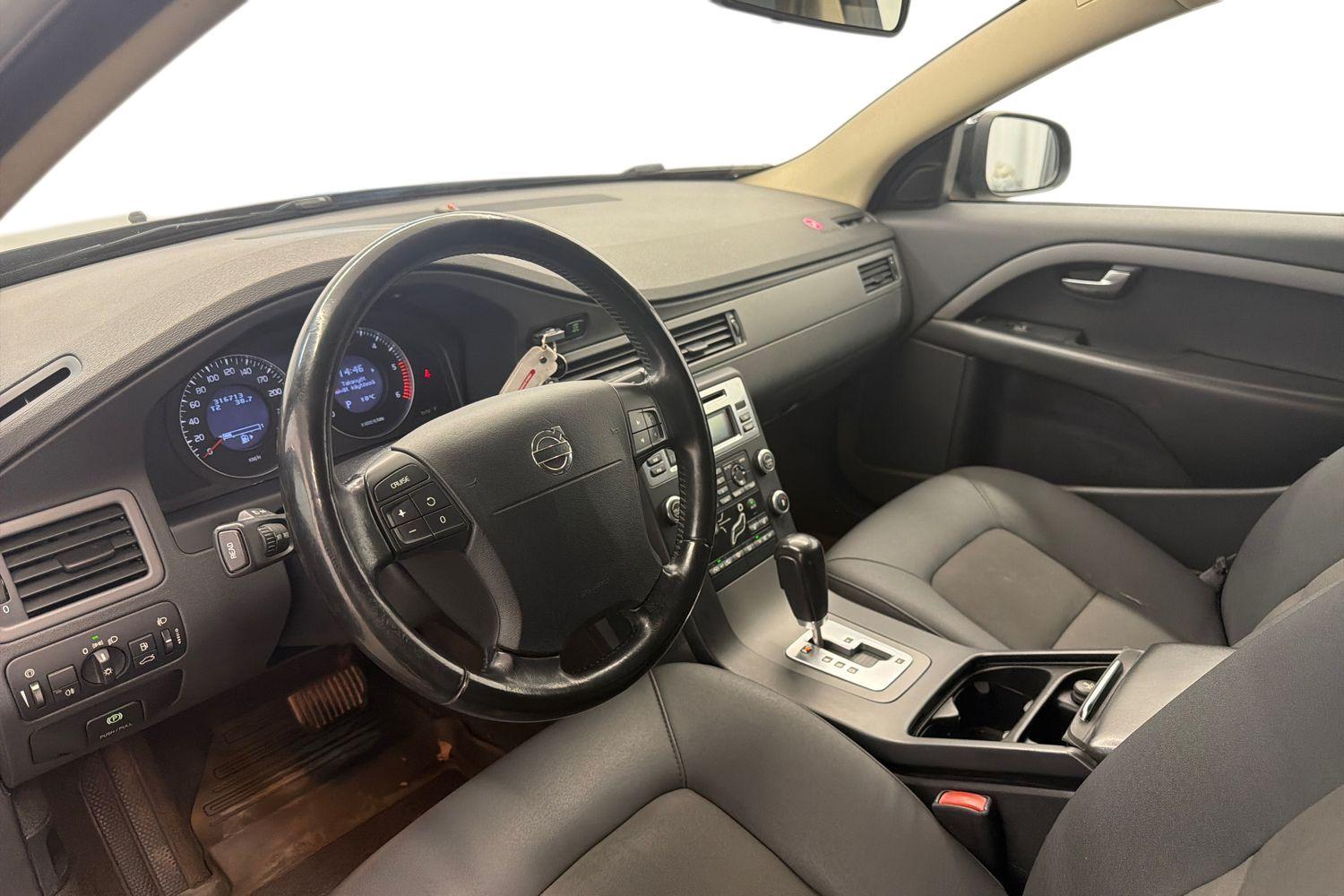 Volvo V70 vaihtoauto