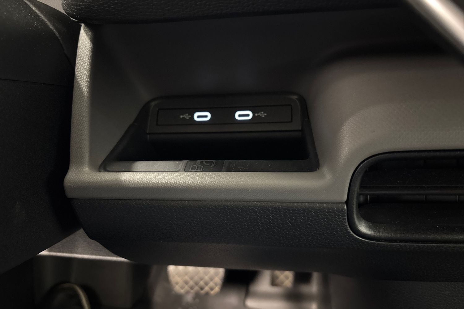 Volkswagen ID. Buzz Cargo vaihtoauto