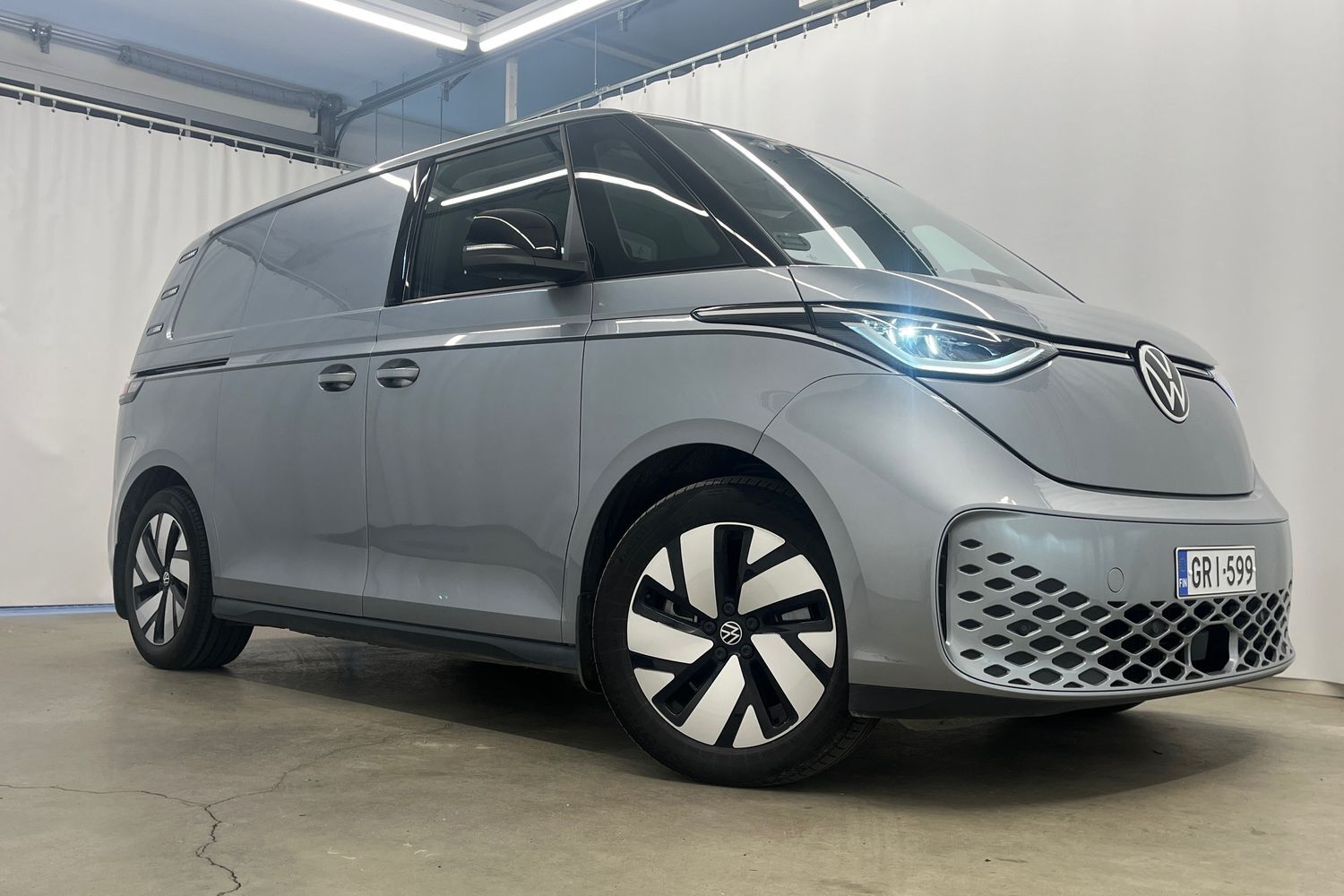 Volkswagen ID. Buzz Cargo vaihtoauto