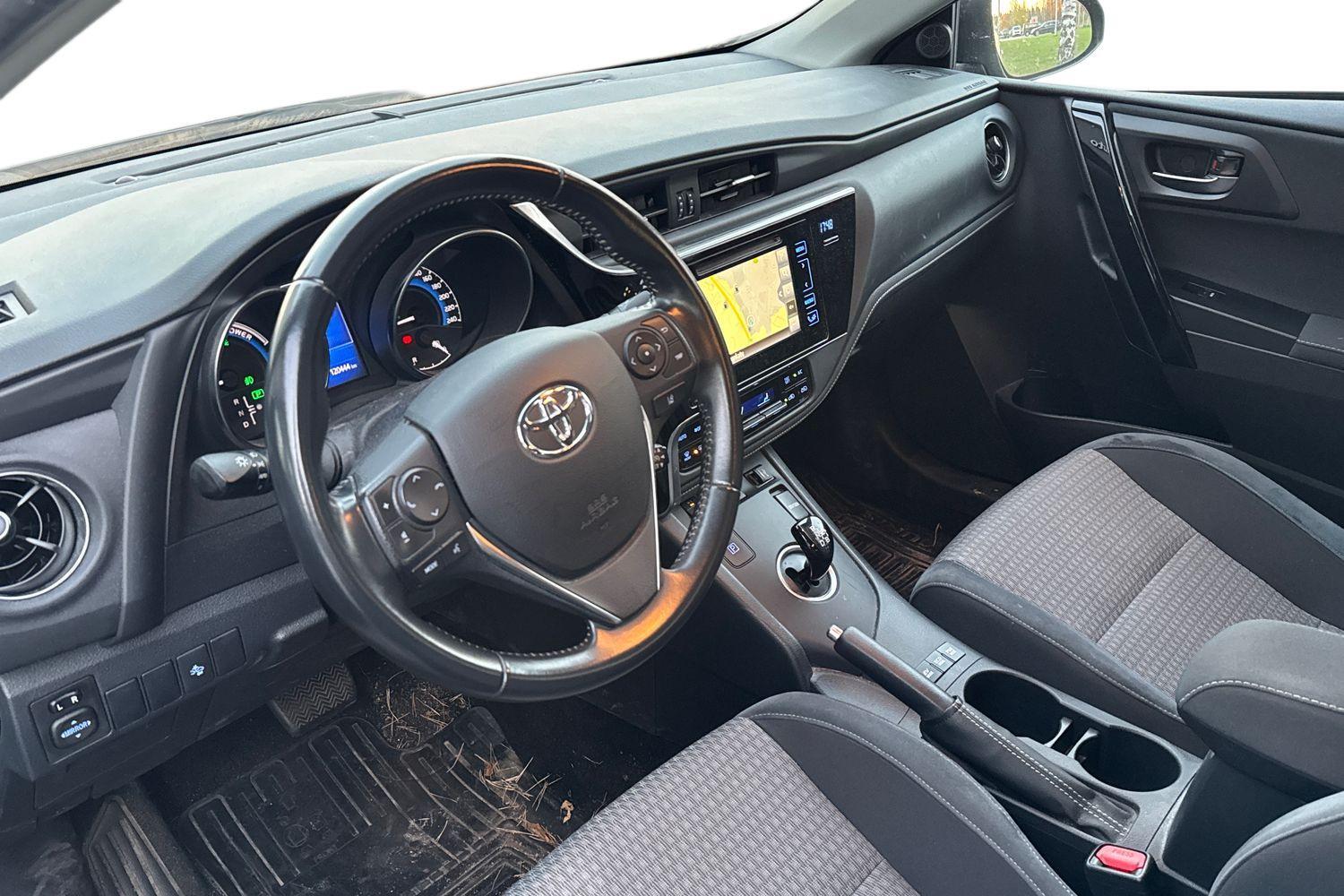 Toyota Auris vaihtoauto