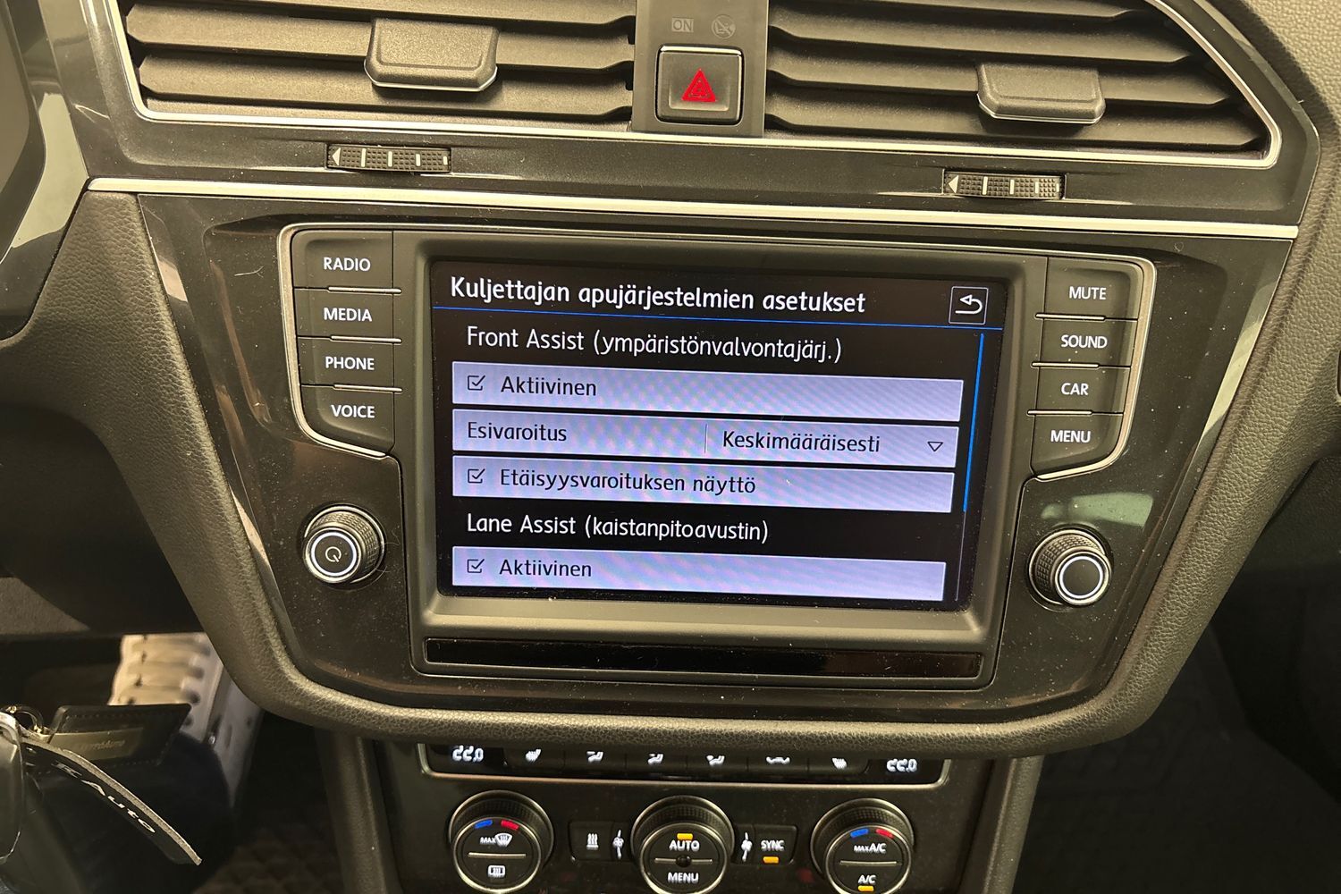 Volkswagen Tiguan vaihtoauto