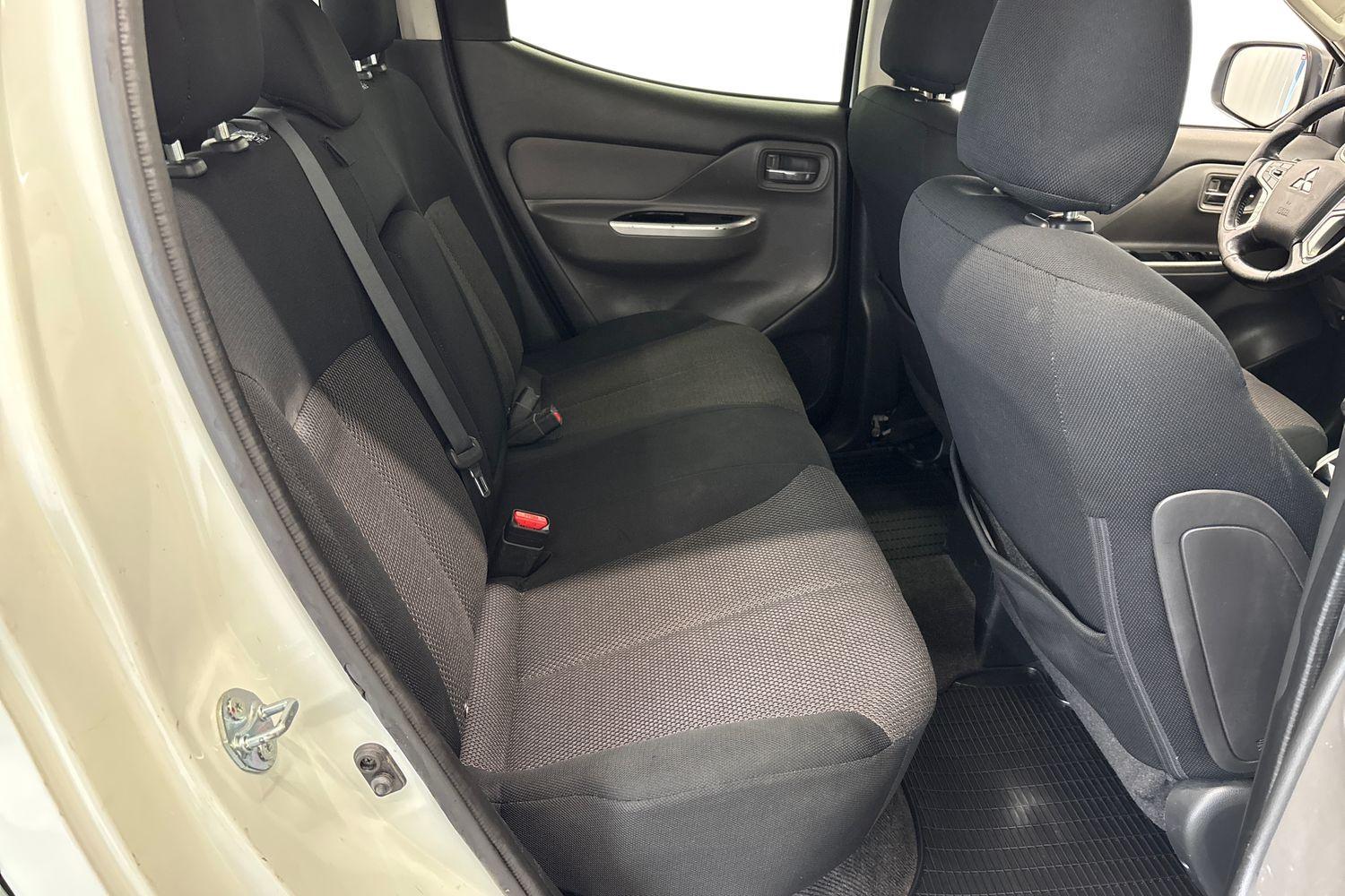 Mitsubishi L200 vaihtoauto