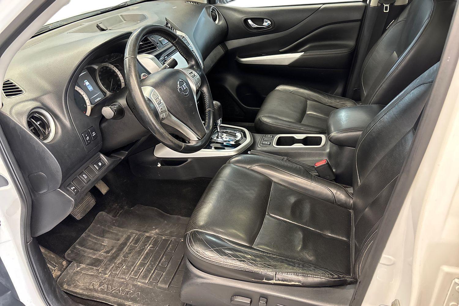 Nissan Navara vaihtoauto