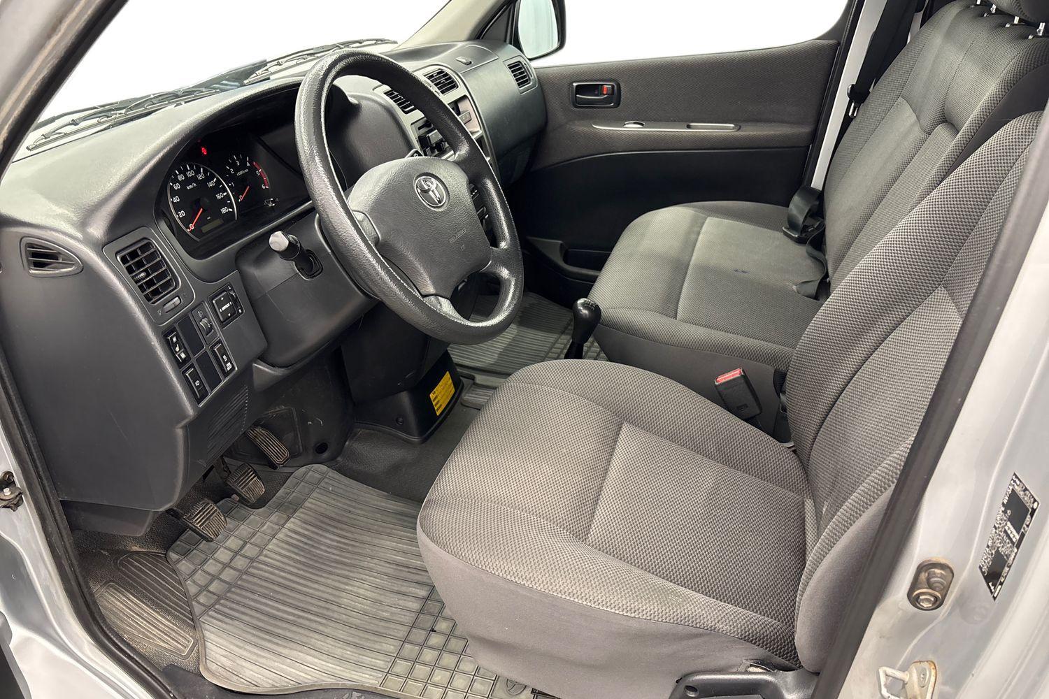 Toyota Hiace vaihtoauto