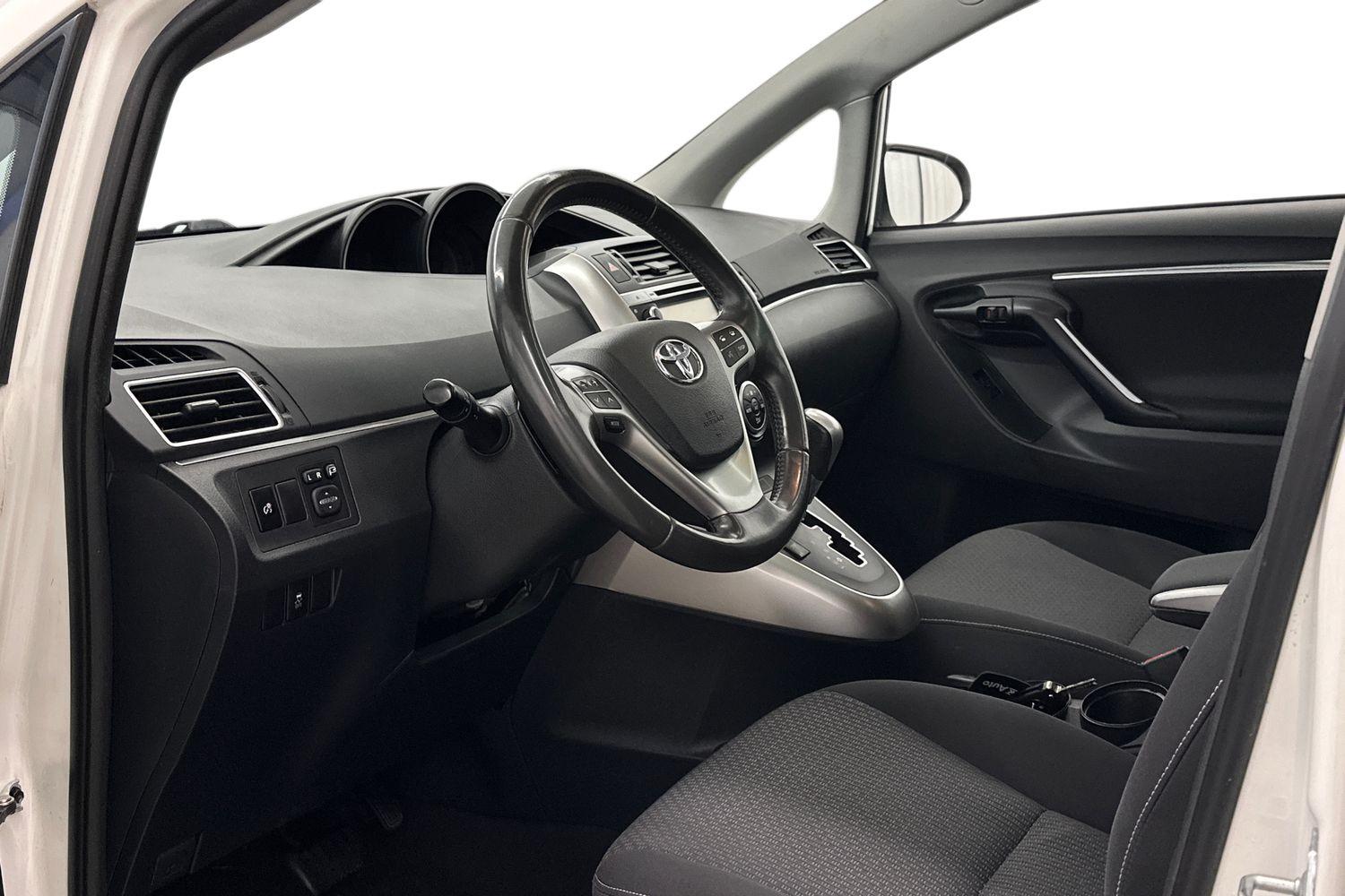 Toyota Verso vaihtoauto