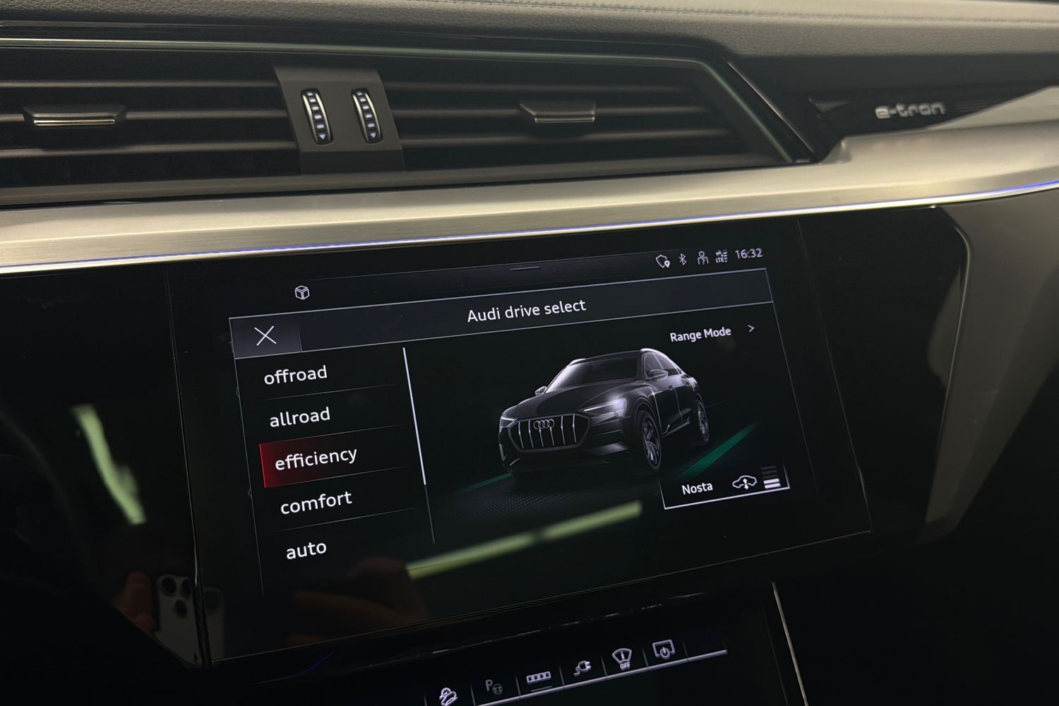 Audi Q8 e-tron vaihtoauto
