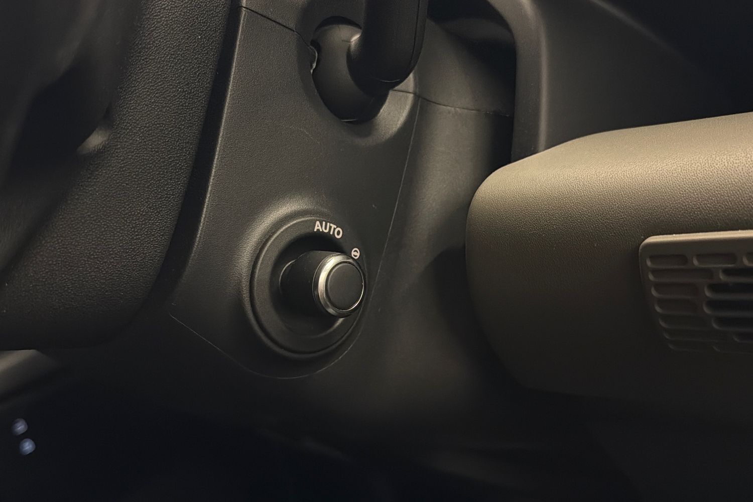 Land Rover Defender vaihtoauto