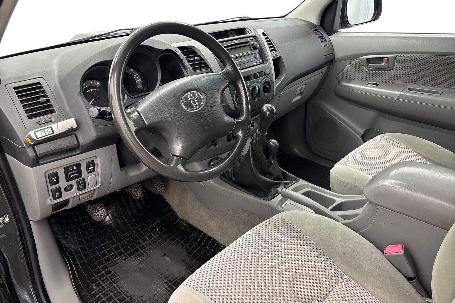 Toyota Hilux vaihtoauto