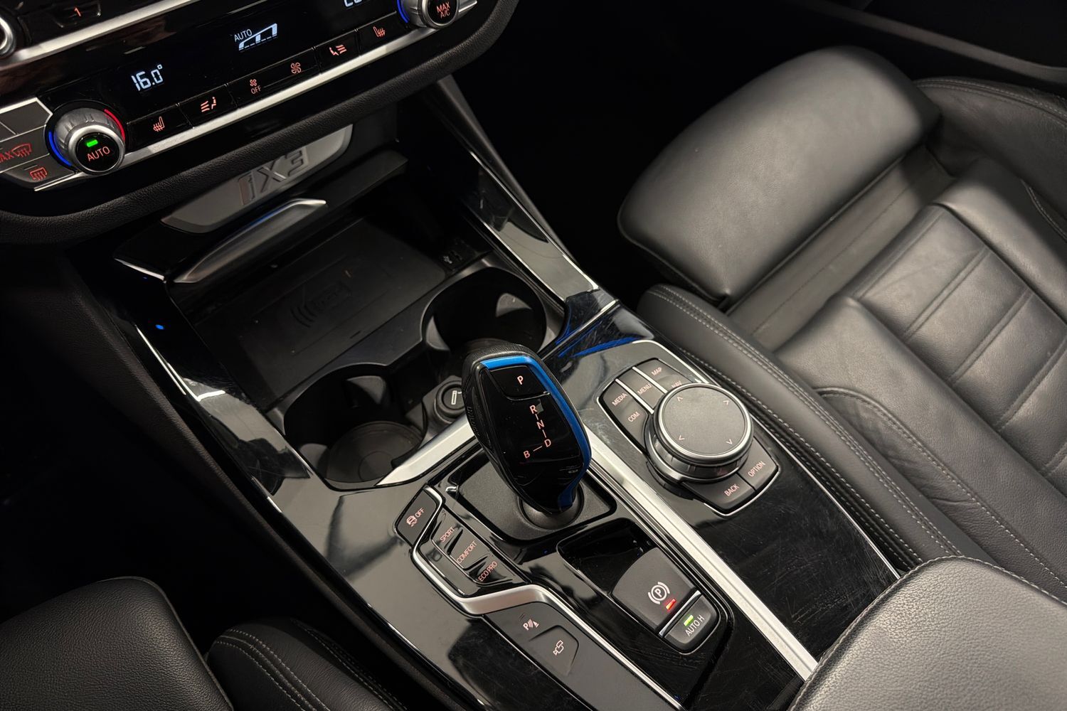 BMW iX3 vaihtoauto