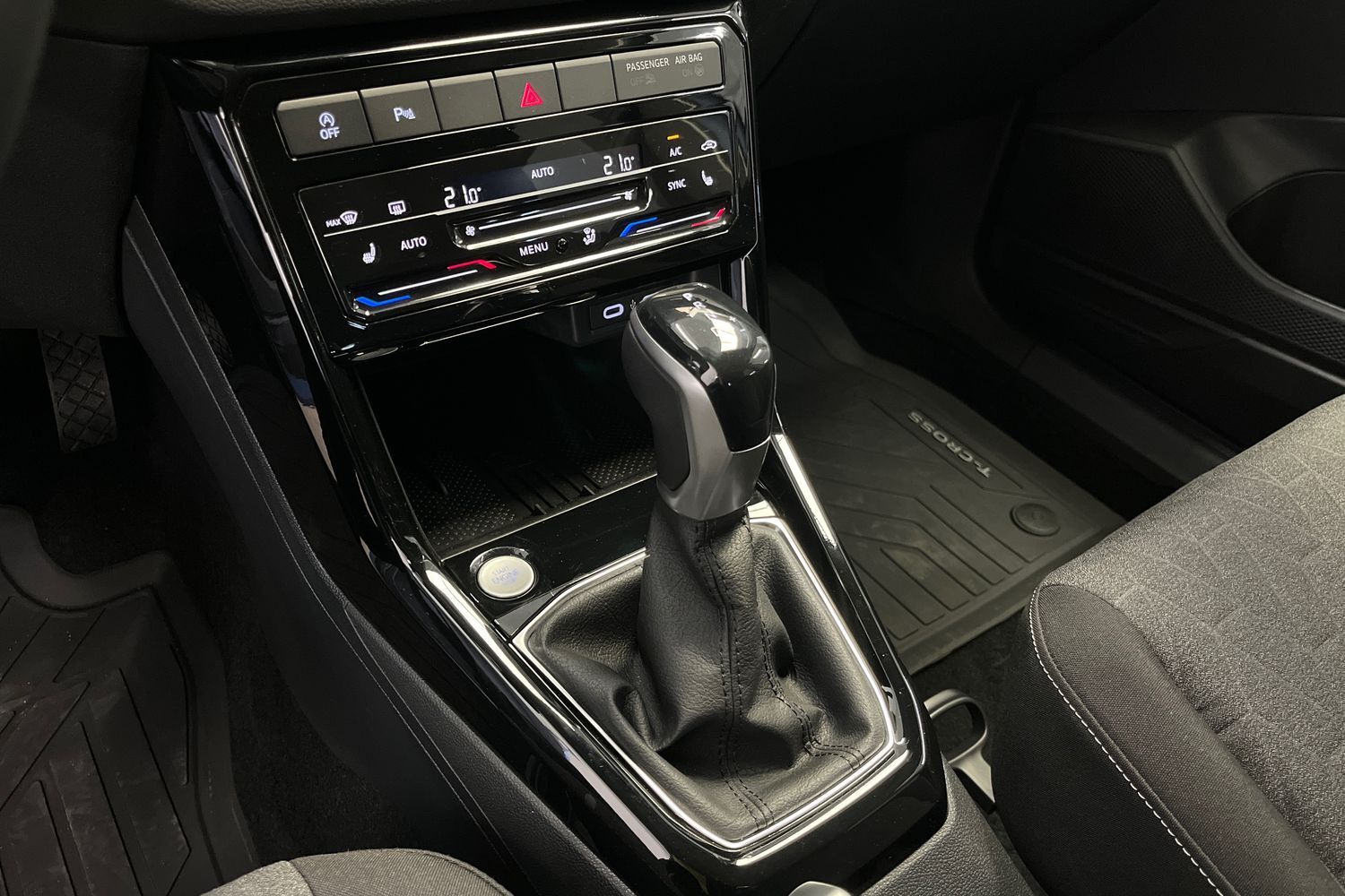 Volkswagen T-Cross vaihtoauto