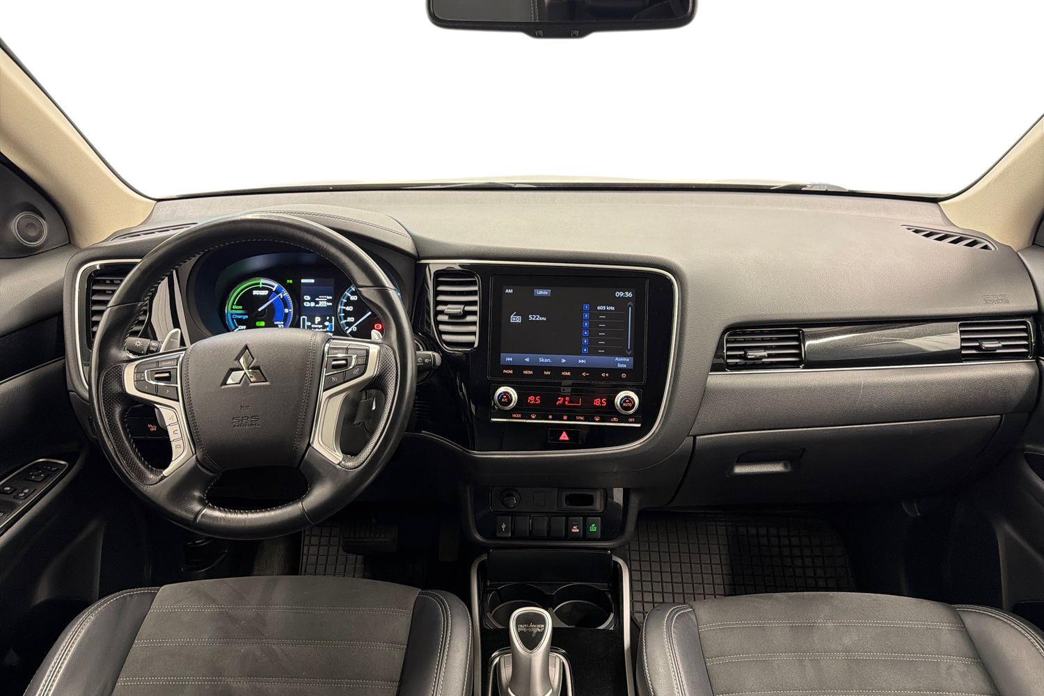 Mitsubishi Outlander PHEV vaihtoauto