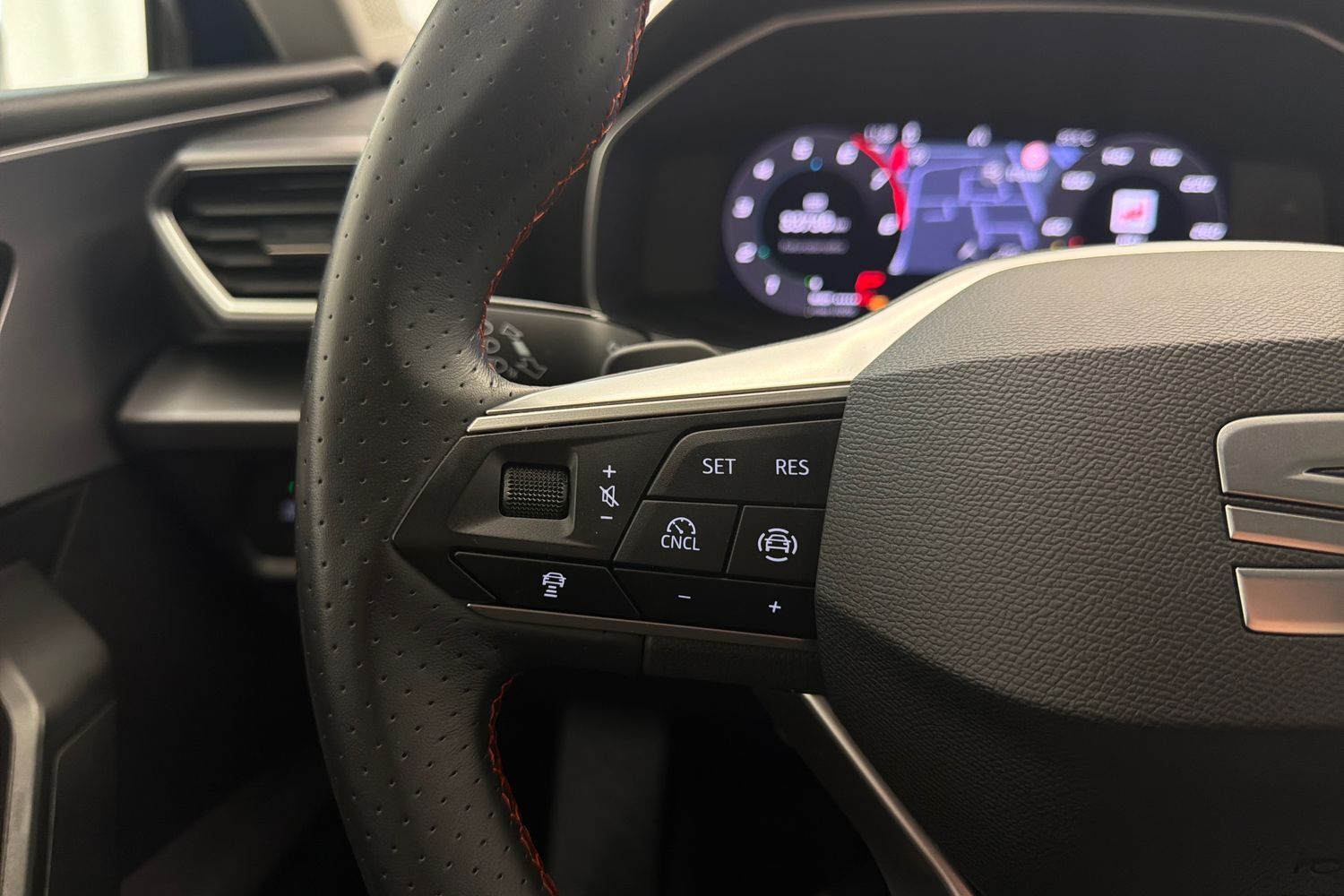 SEAT Leon Sportstourer vaihtoauto