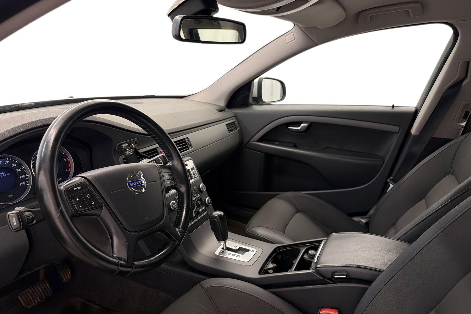 Volvo V70 vaihtoauto