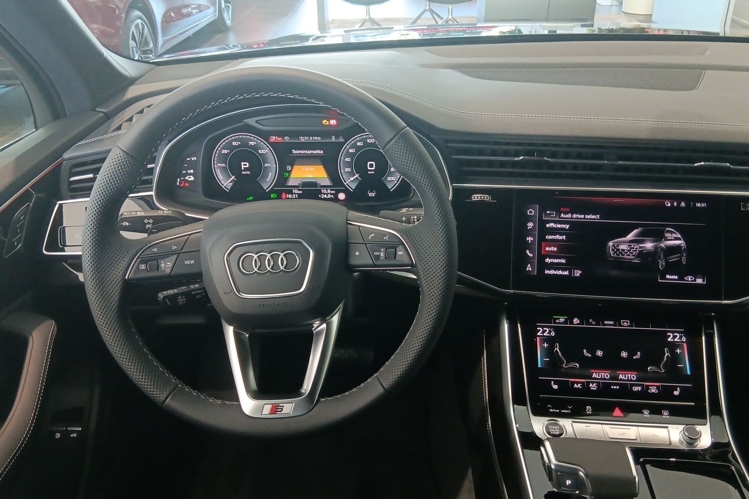 Audi Q7 vaihtoauto