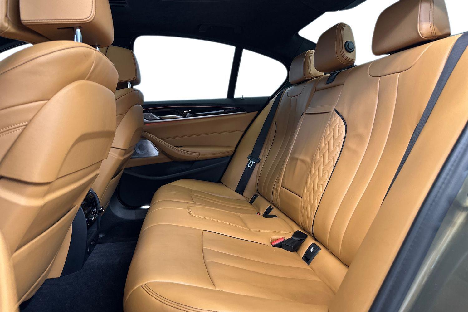 BMW M5 vaihtoauto