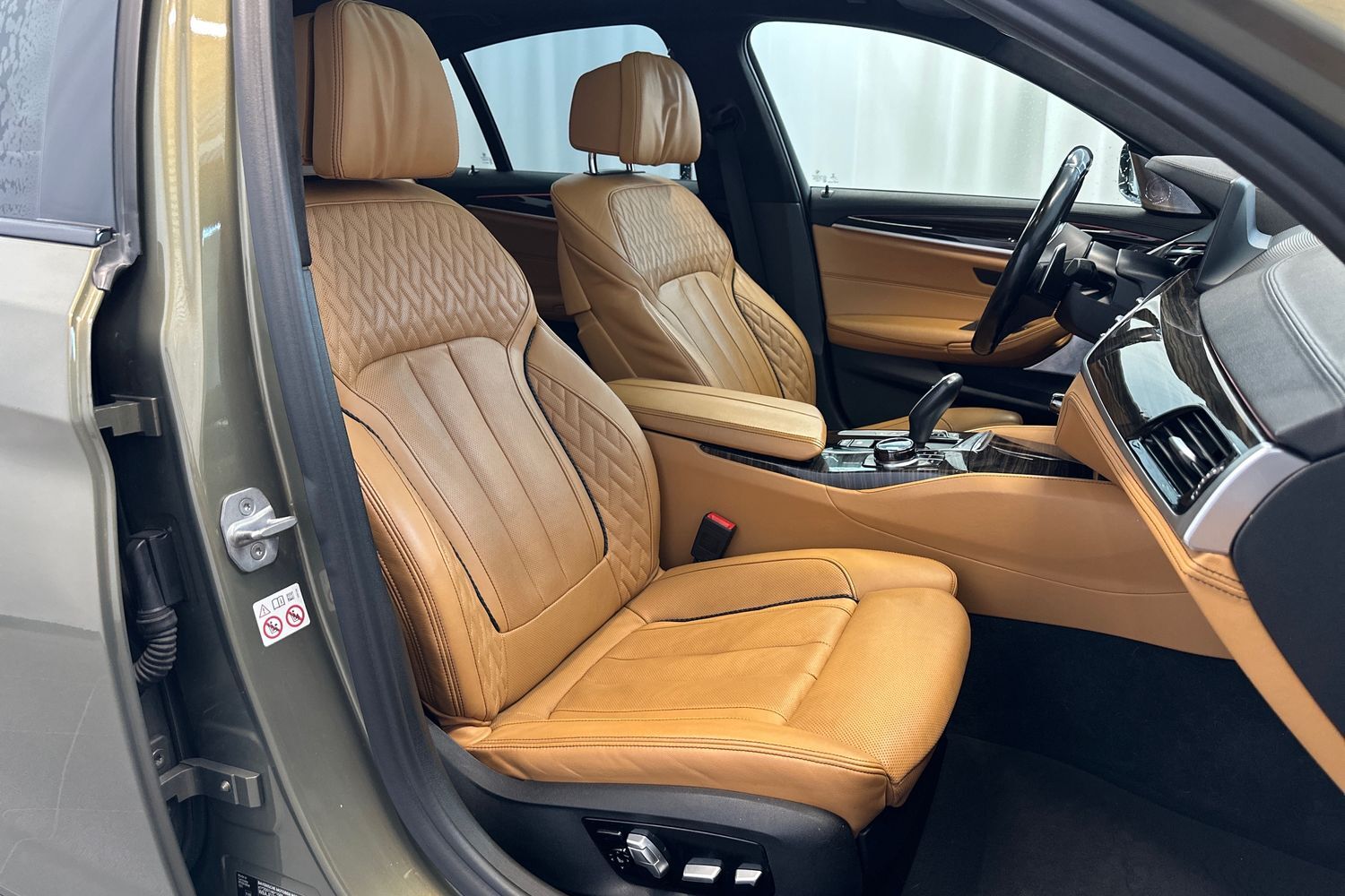 BMW M5 vaihtoauto