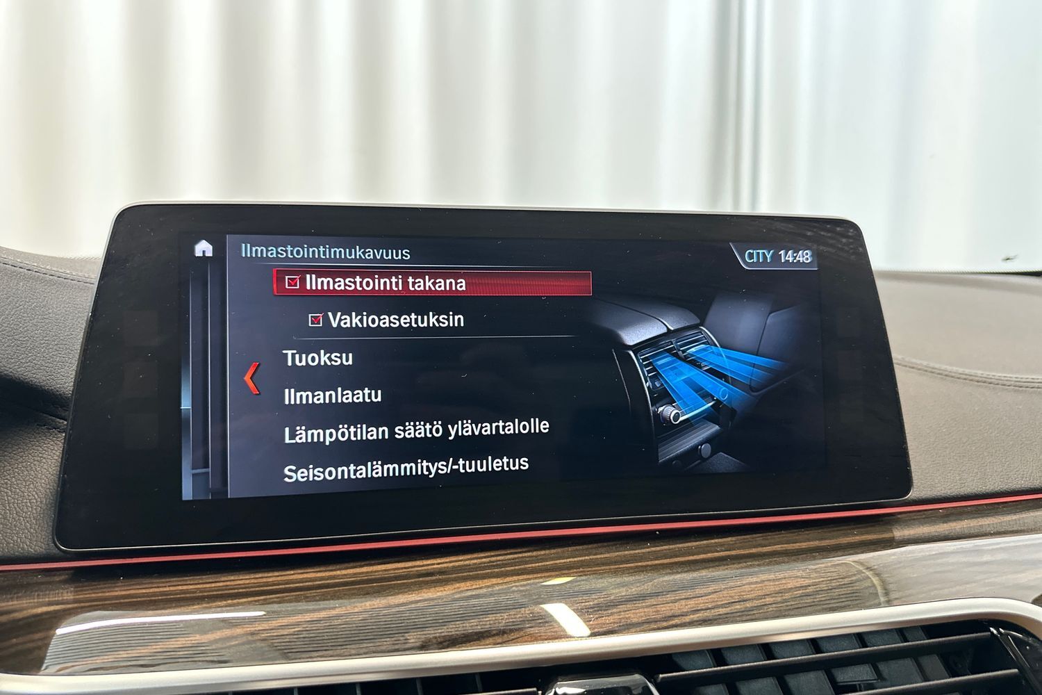 BMW M5 vaihtoauto