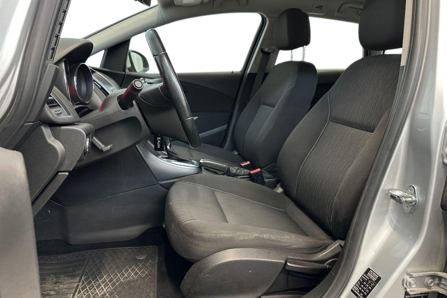 Opel Astra vaihtoauto