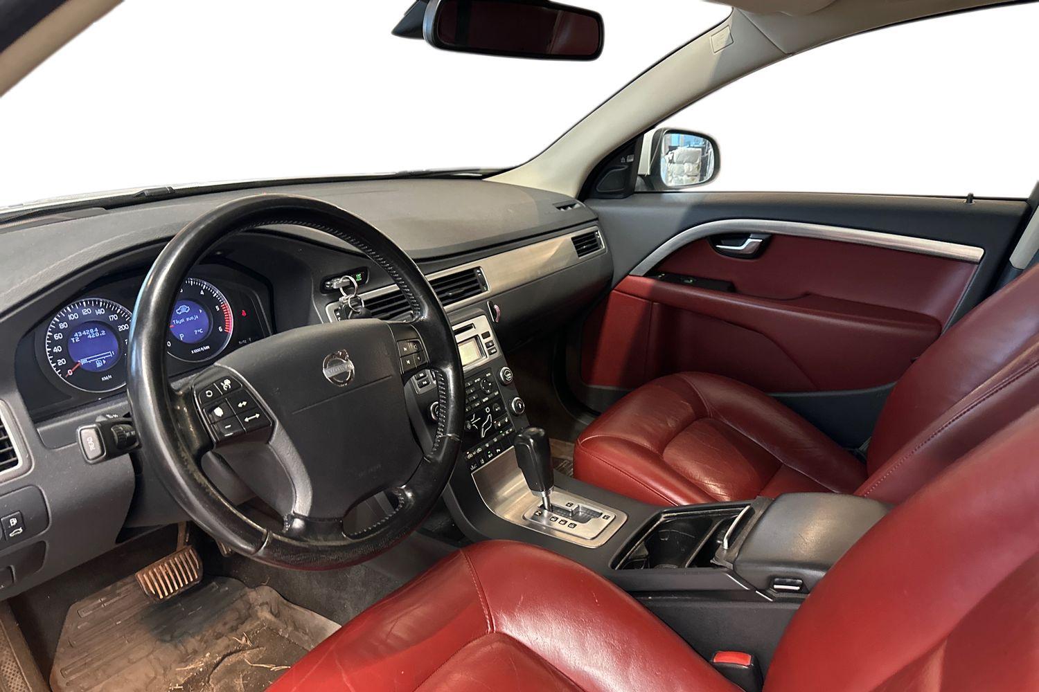 Volvo V70 vaihtoauto