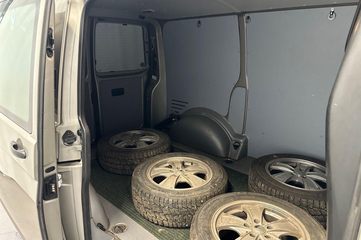 Volkswagen Transporter vaihtoauto