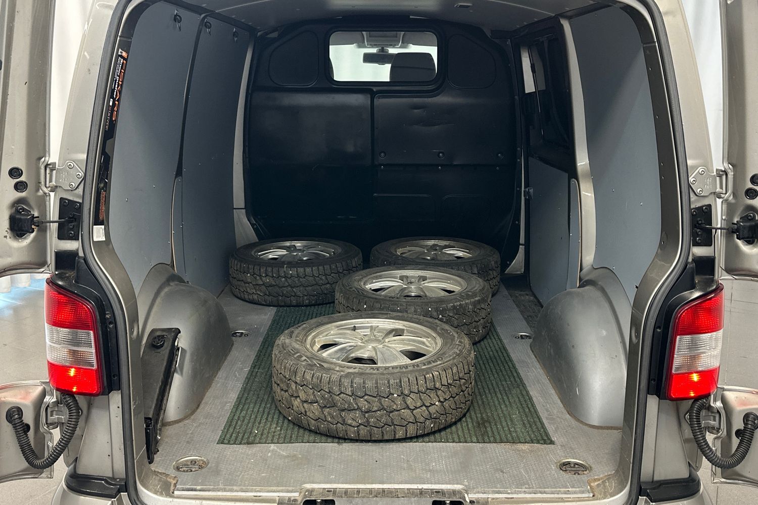 Volkswagen Transporter vaihtoauto