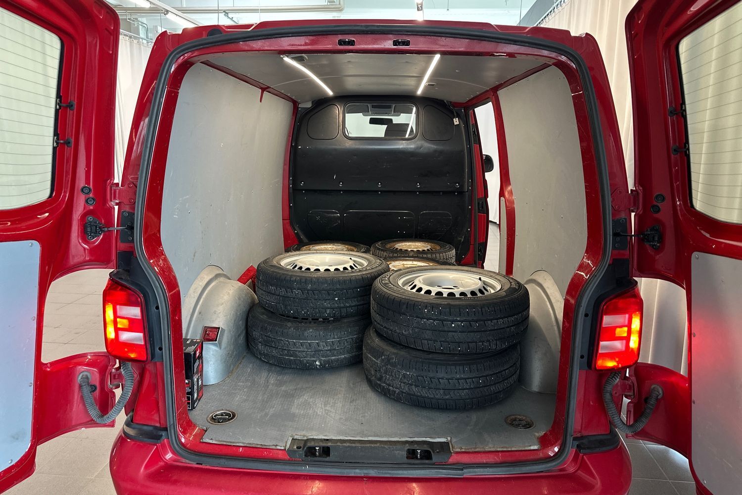 Volkswagen Transporter vaihtoauto