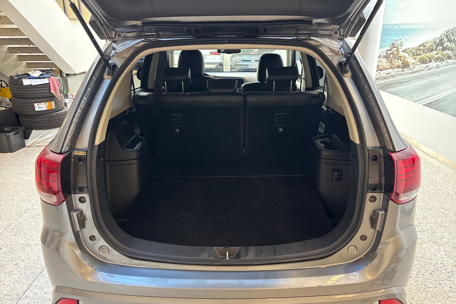 Mitsubishi Outlander PHEV vaihtoauto