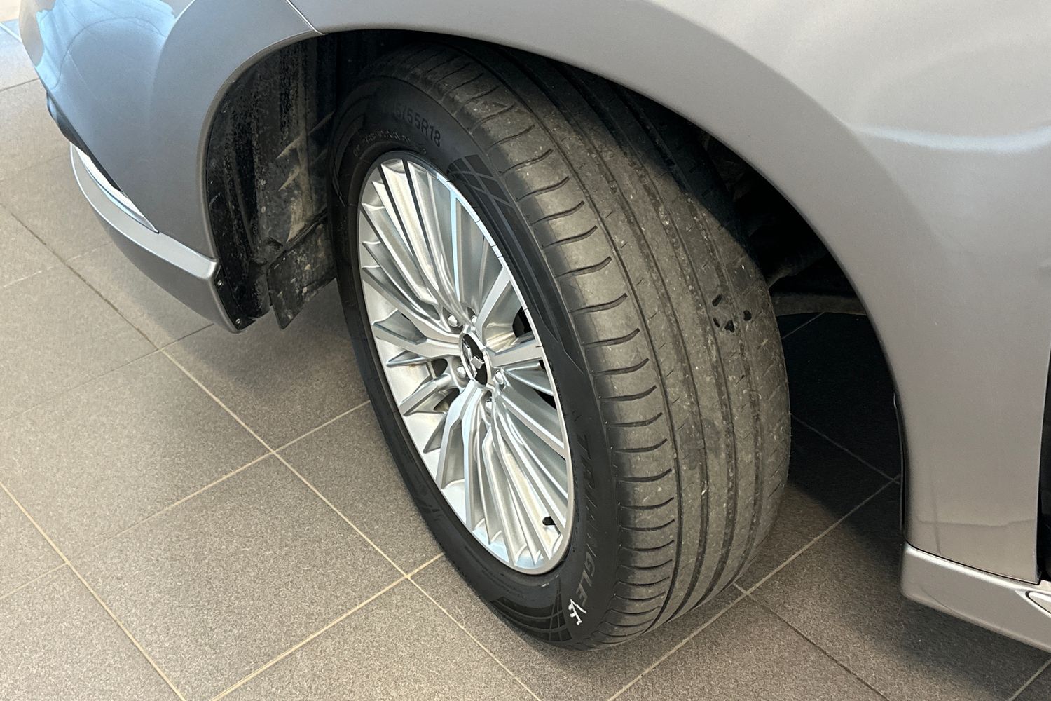 Mitsubishi Outlander PHEV vaihtoauto