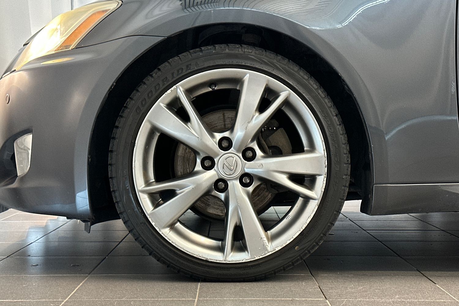 Lexus IS vaihtoauto